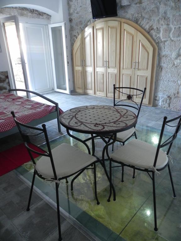 Apartments Acalinovic Vis Chambre photo