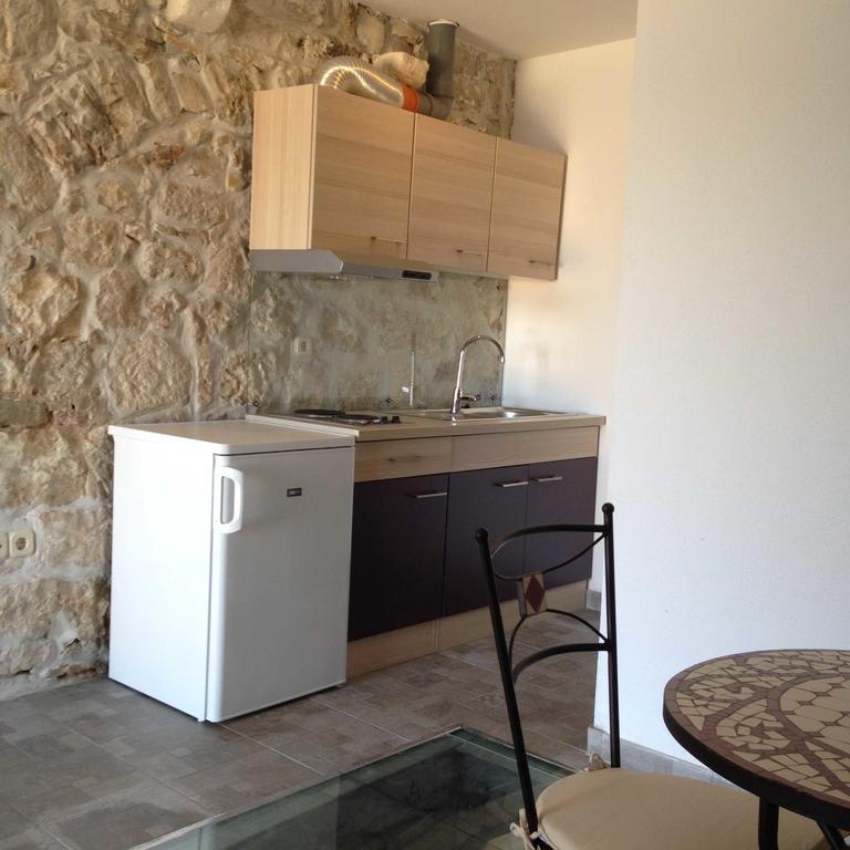 Apartments Acalinovic Vis Chambre photo