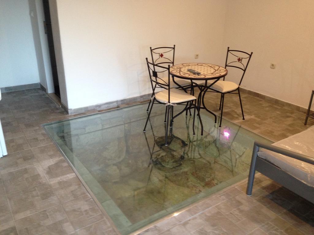 Apartments Acalinovic Vis Chambre photo