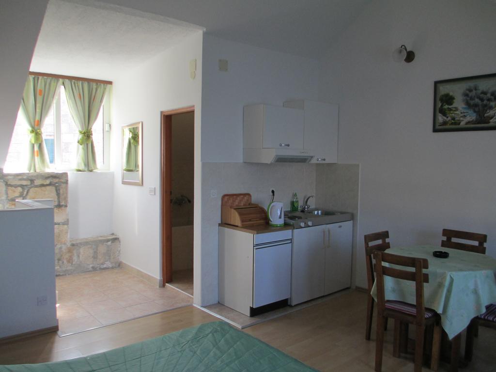 Apartments Acalinovic Vis Chambre photo
