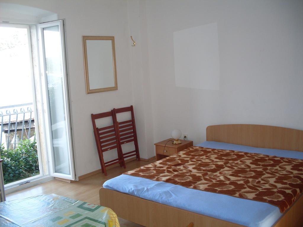 Apartments Acalinovic Vis Chambre photo