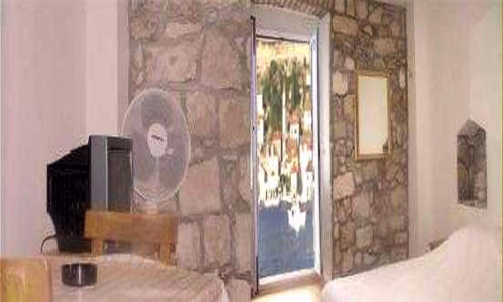 Apartments Acalinovic Vis Chambre photo